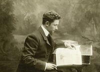 Hermann Schmeiser, um 1898, Stadtarchiv Karlsruhe 8/BA Schmeiser 16808.