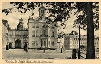 Westflügel des Badischen Landesmuseums im Schloss, Postkarte um 1925, Stadtarchiv Karlsruhe 8/Alben 395/25.