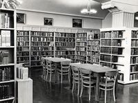 Deutsch-Amerikanische Bibliothek in der Kaiserstraße 142/144, um 1955, Stadtarchiv Karlsruhe 8/PBS oXIVa 1366.